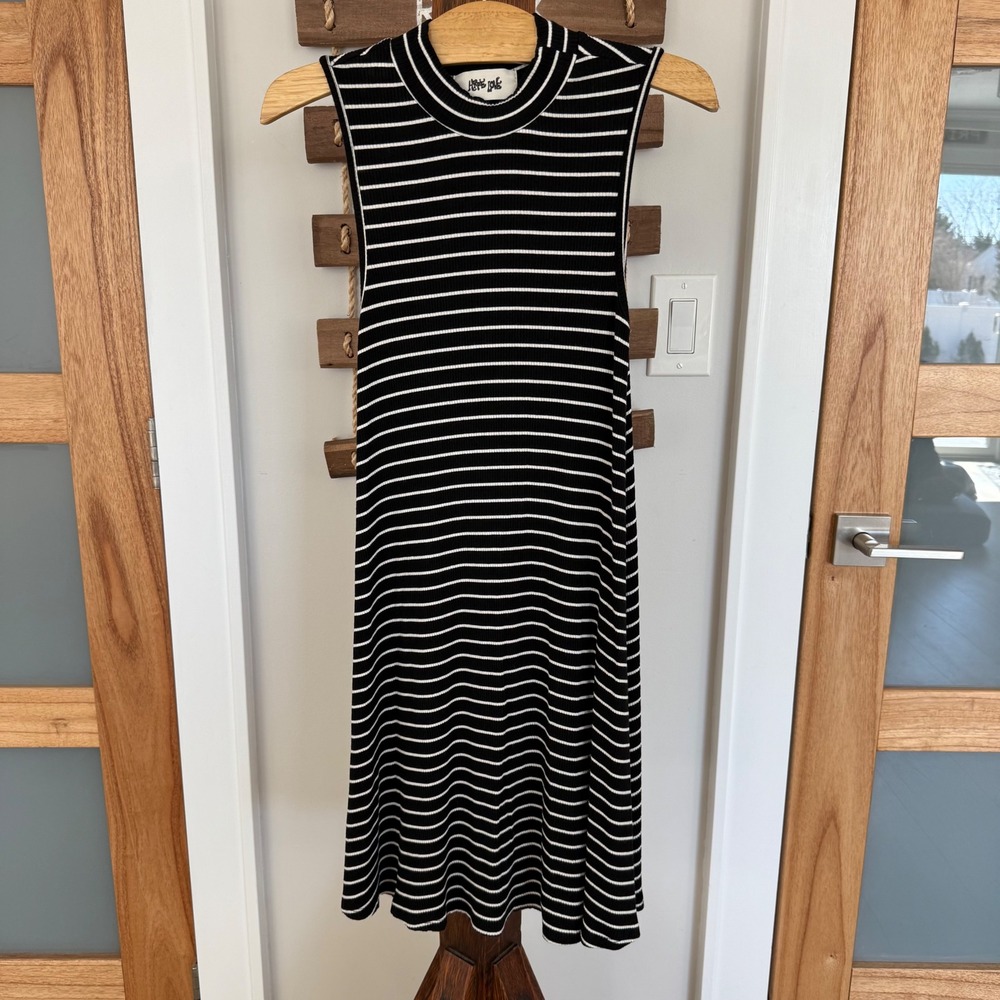 Hippie Love Black White Striped Ribbed Stretch Mock Neck A-Line Dress Medium EUC
